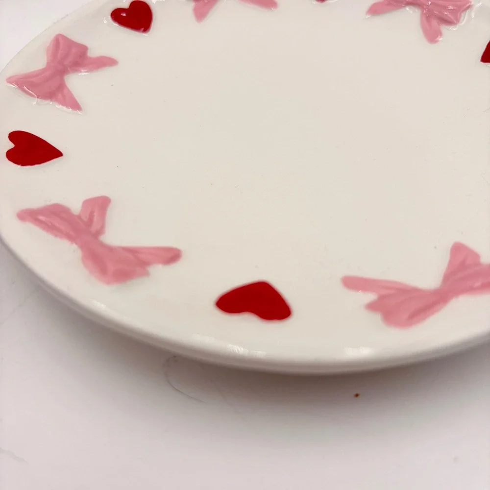 Set of 4 Ceramic Plates Dinner Dessert Salad Valentines Pink Bows and Red Hearts